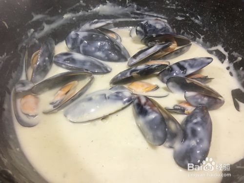 海鲜美食-青口贝香蒜奶油意面的做法