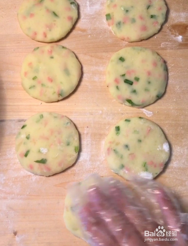土豆这样做，隔壁小火都馋哭了！