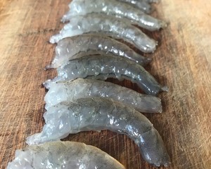 菠萝虾球怎么做