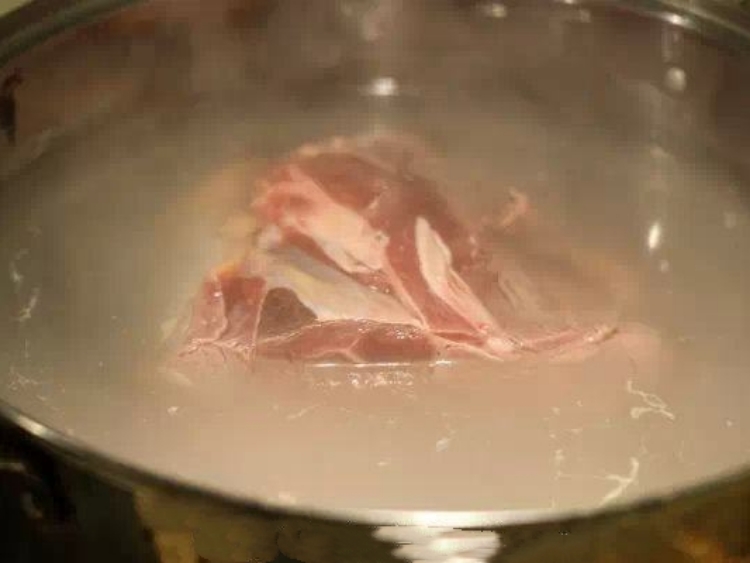 没有高压锅，怎么能把牛肉炖烂