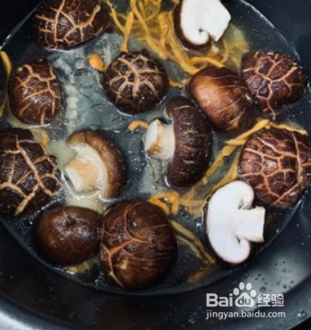 香菇乌鸡汤的做法