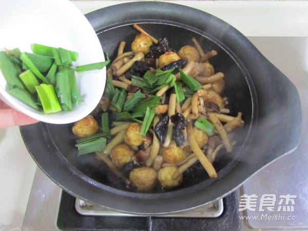 虎皮鹌鹑蛋茶树菇