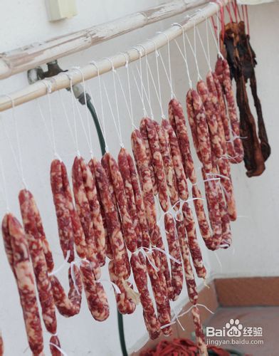 广式腊味煲仔饭