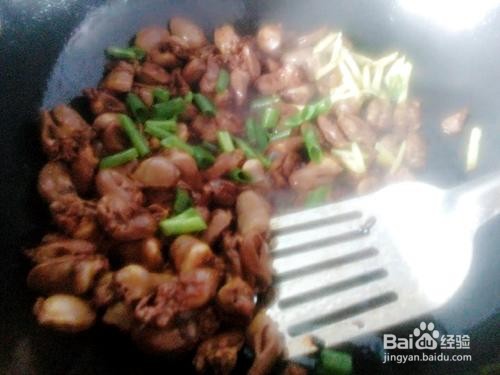 双椒炒鸡心怎么做