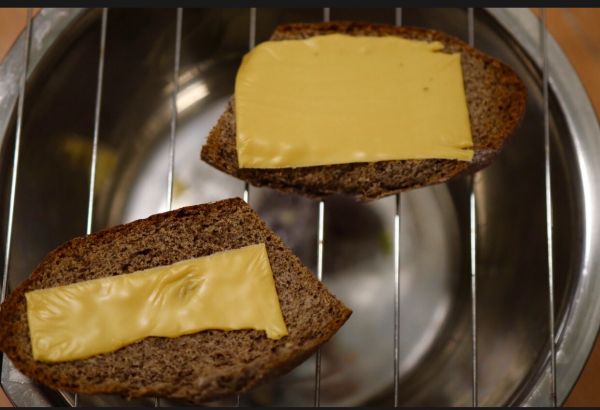 黑麦鸡肉蔬菜三明治