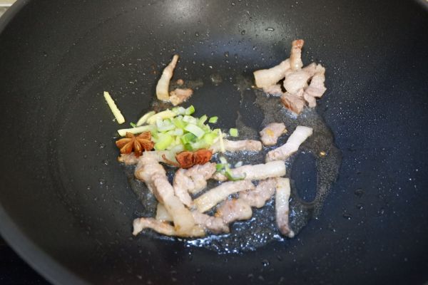 紫豆角烧土豆条