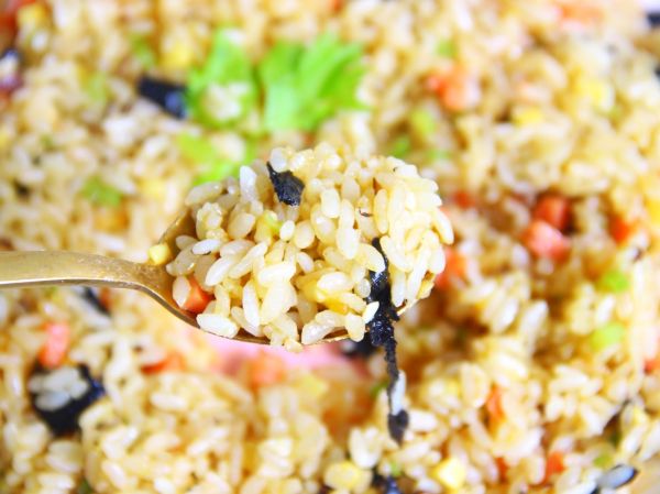 咸蛋黄三色炒饭