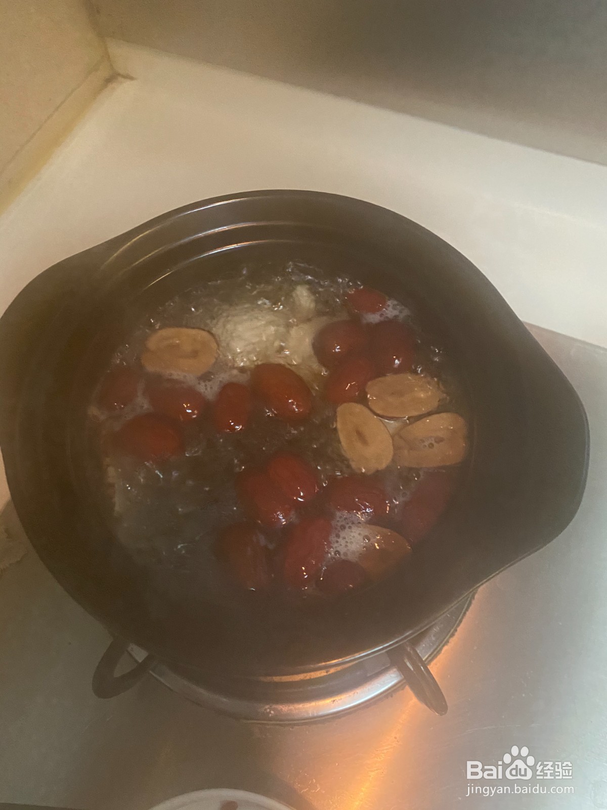 当归鸡蛋红糖水