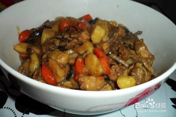 土豆香菇炖鸡肉的做法