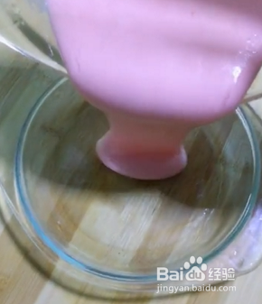 如何制作美味无添加的草莓布丁？