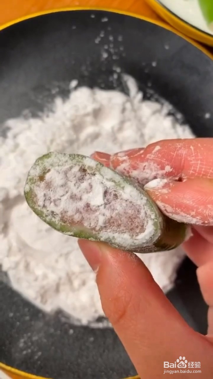 如何自制美味好吃的青椒包肉