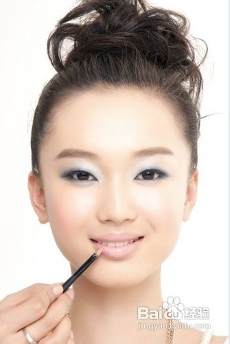 教你如何快速化约会妆