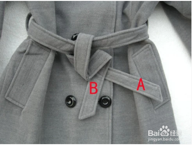 腰带打蝴蝶结怎么打