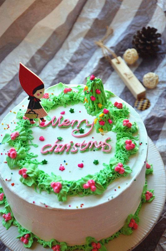 圣诞花环奶油蛋糕