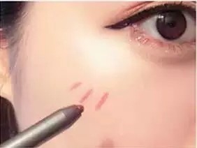 男人都爱女朋友这样化妆，终于知道原因了！