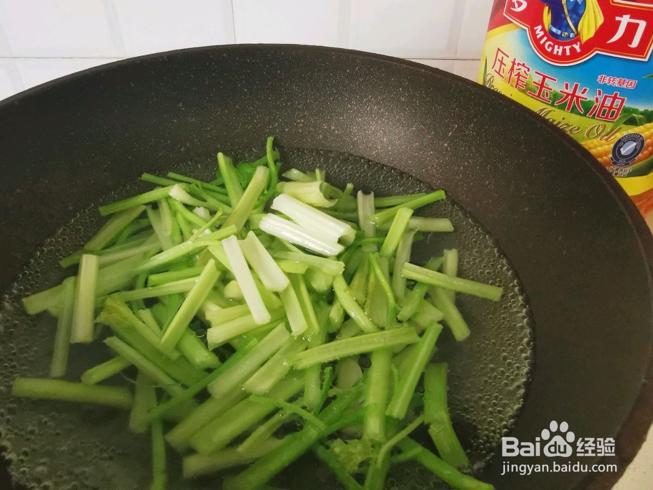 低脂芹菜拌腐竹的做法