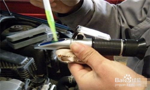 玻璃水加到水箱怎么办