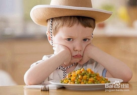 宝宝学习吃饭的黄金时期