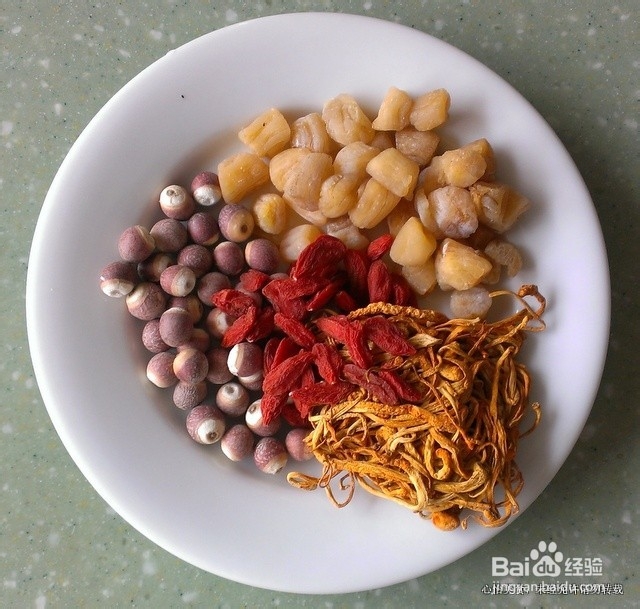 补充能量的虫草花猪骨汤