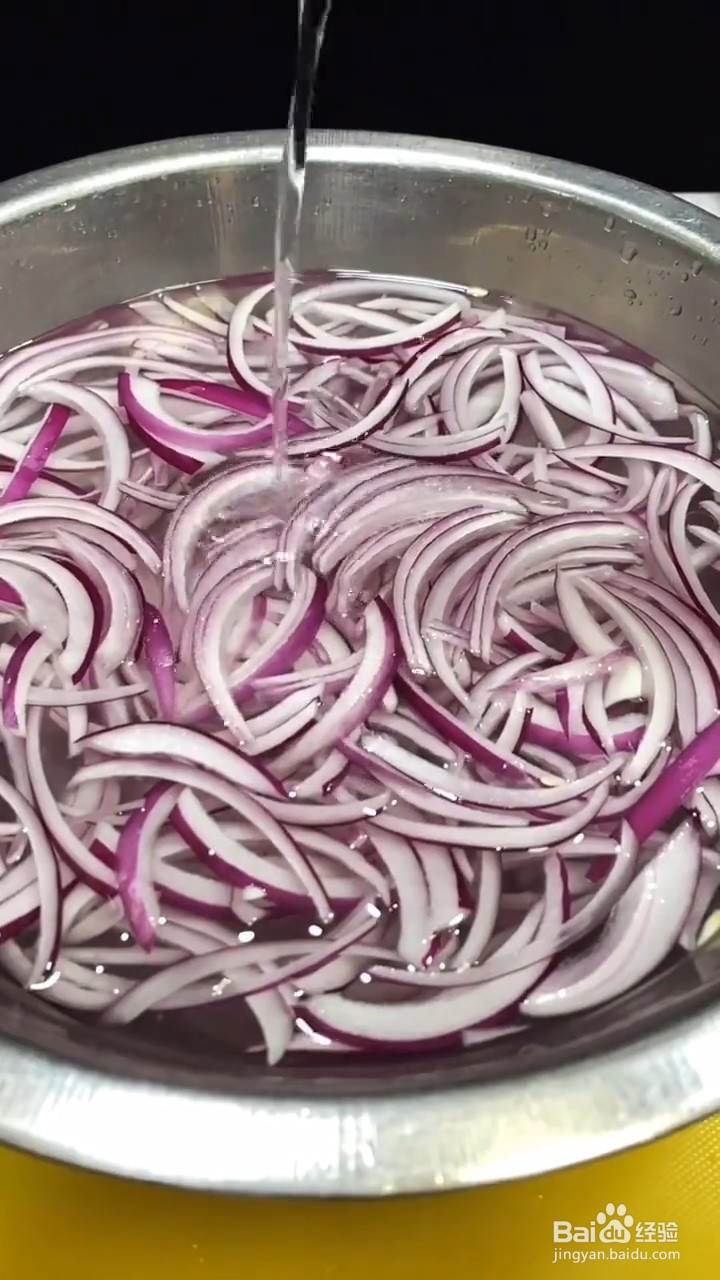 如何制作凉拌洋葱丝