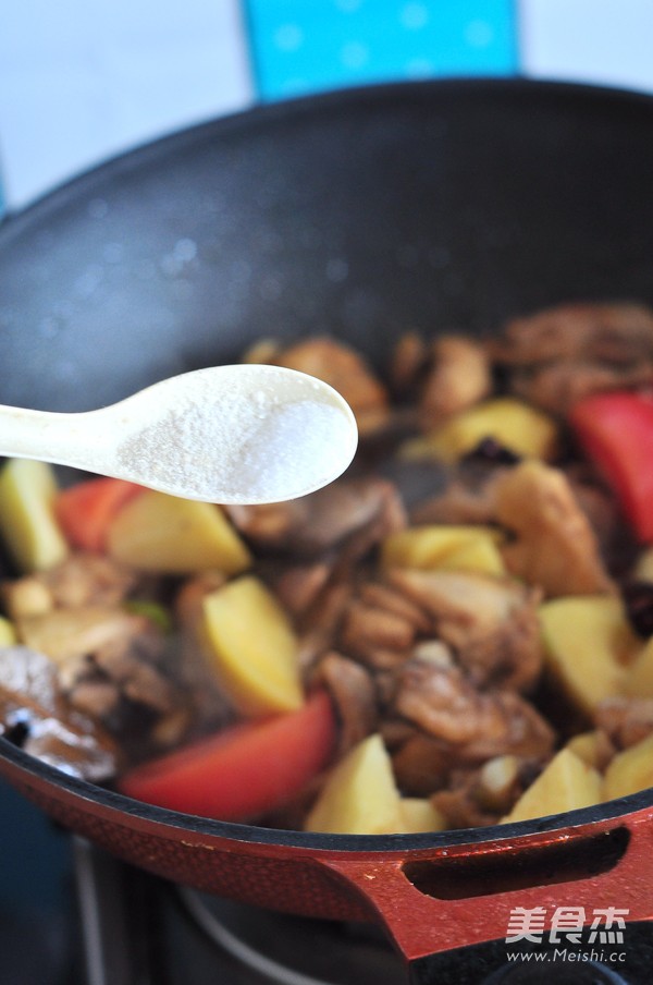 土豆蕃茄焖鸡块