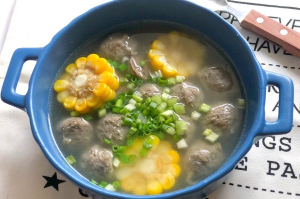 鸡汁玉米丸子汤
