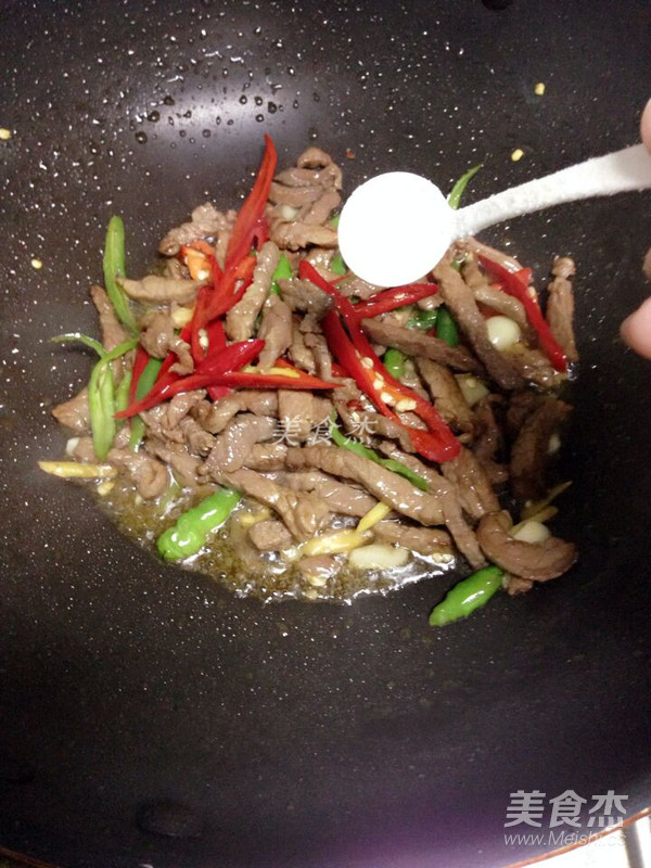 杭椒炒牛肉的做法