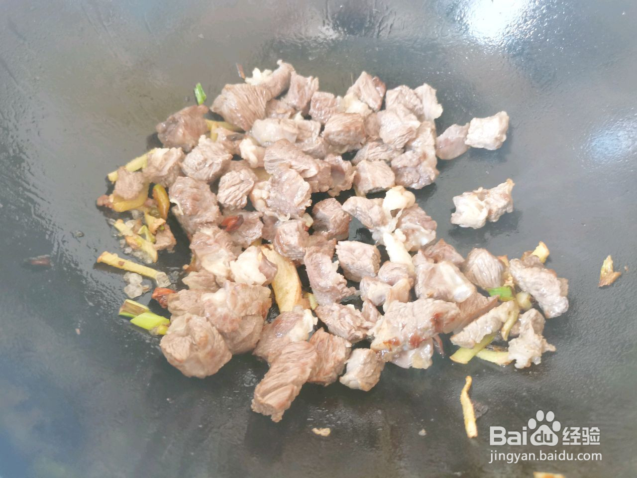 土豆炖牛肉的做法