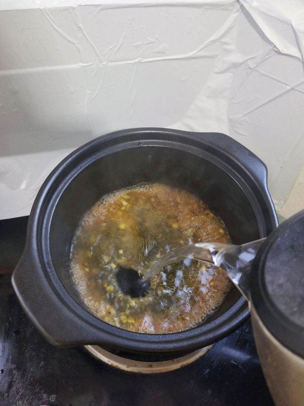 砂锅酸汤土豆粉