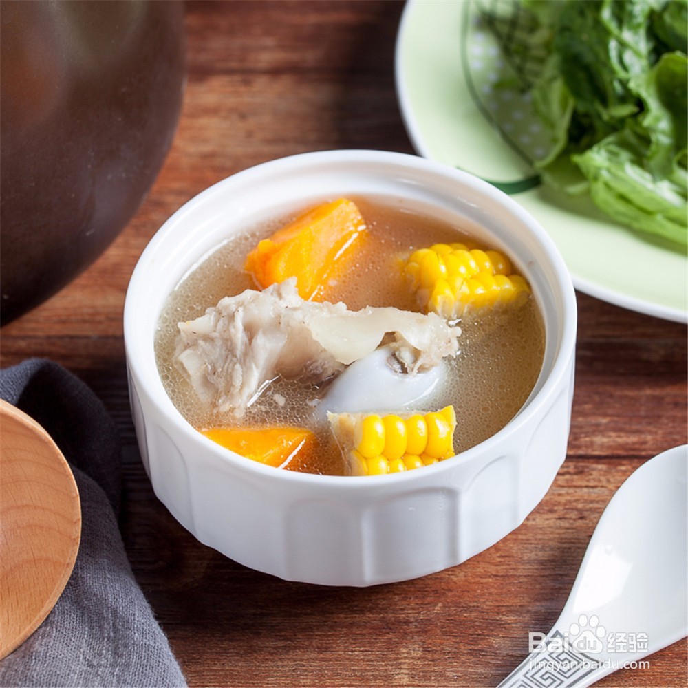 逛食记丨胡萝卜玉米煲猪骨,老火靓汤的标配