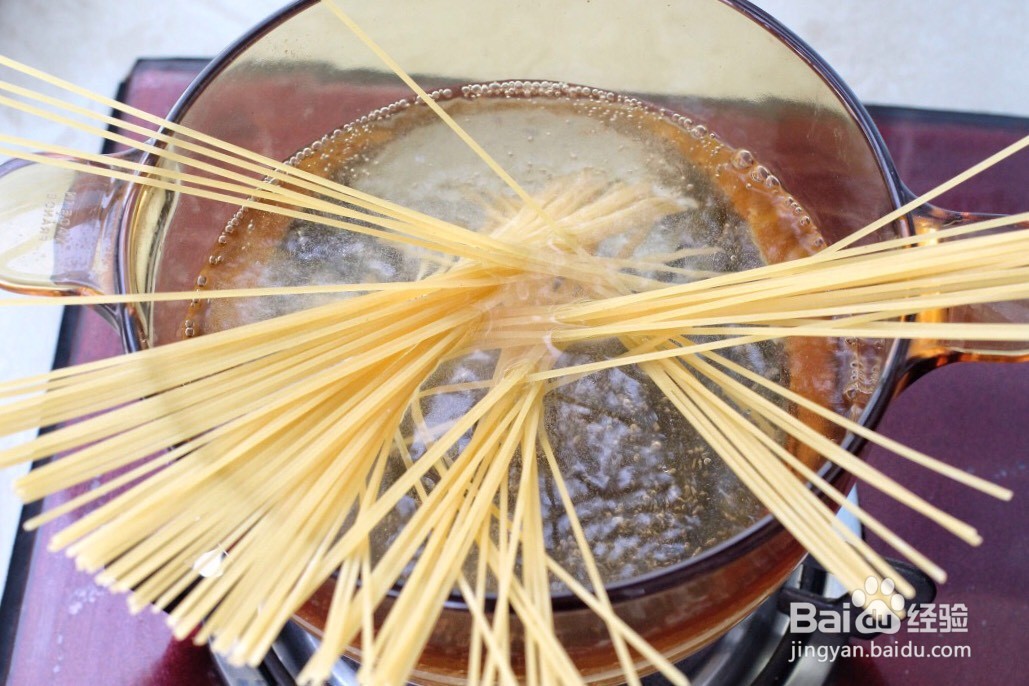 怎么做奶香南瓜鸡肉意面