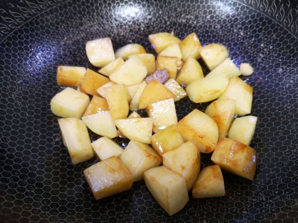 家常土豆炖牛肉