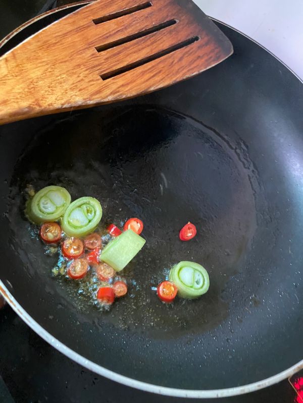 佛手瓜炒蟹味菇