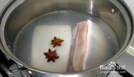 如何做出美味的梅菜扣肉