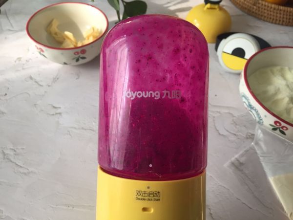 火龙果芝士奶球