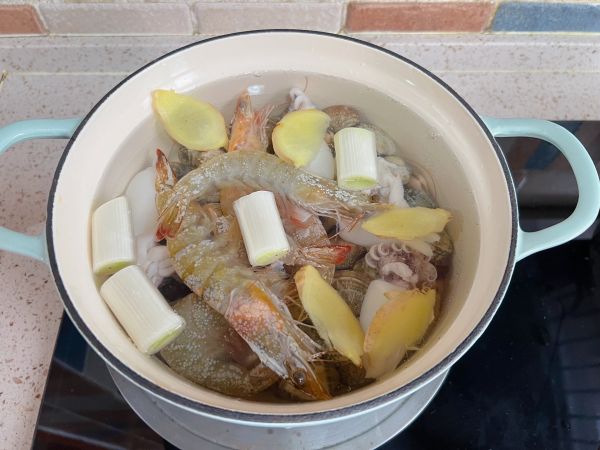 藤椒捞汁小海鲜