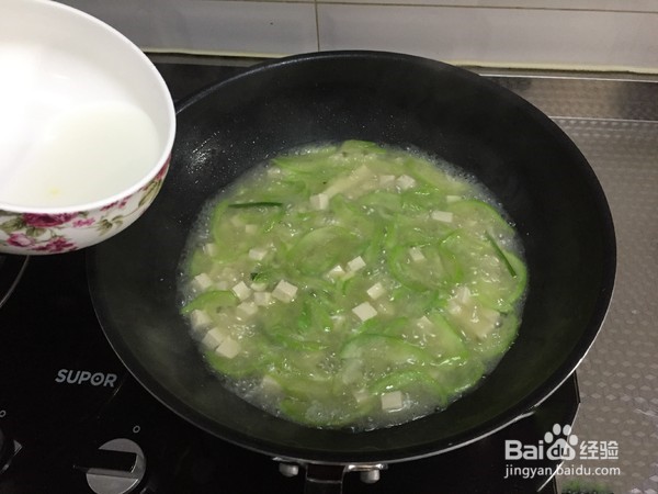 丝瓜豆腐汤的做法