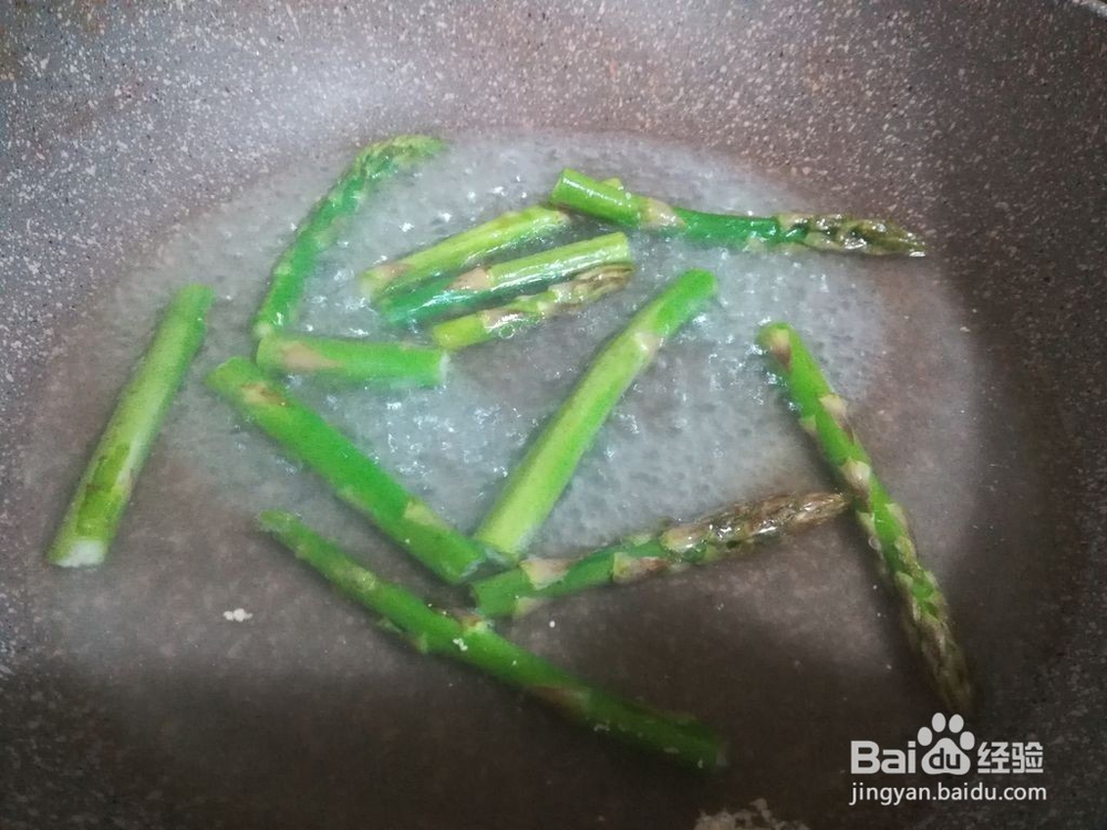 怎么样做香煎培根芦笋卷