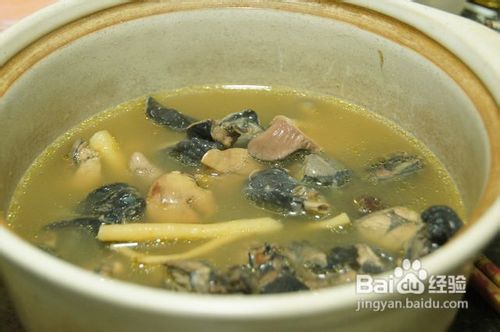 冬季家常菜的做法____党参乌鸡汤