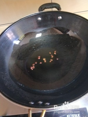 酸辣手撕包心菜简介