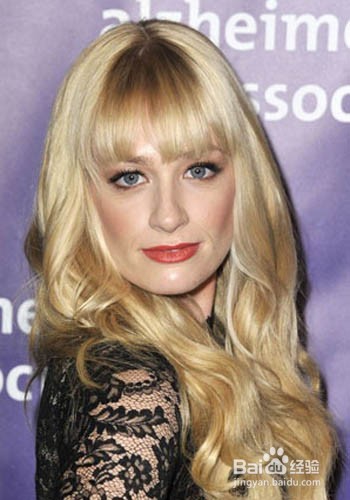 将卷发发挥到极致美 你有吗?