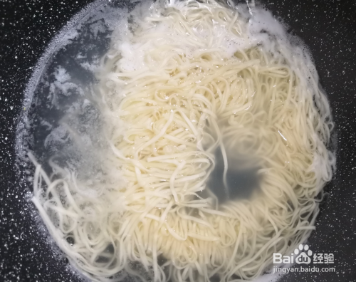 家常拌面怎么做简单又美味?