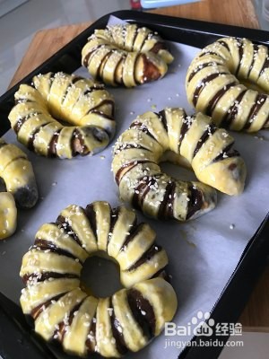 如何制作超详细的豆沙面包