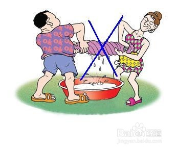 如何轻松洗去羽绒服上的污渍
