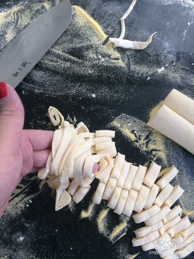 鸡蛋手擀面的做法