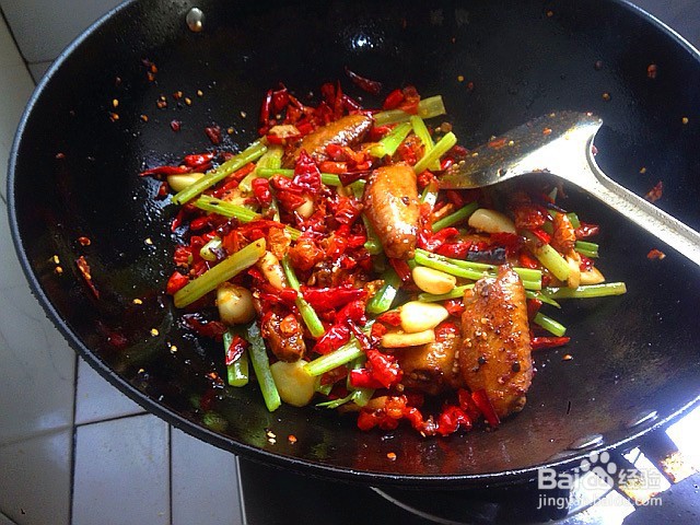 干锅鸡翅的做法