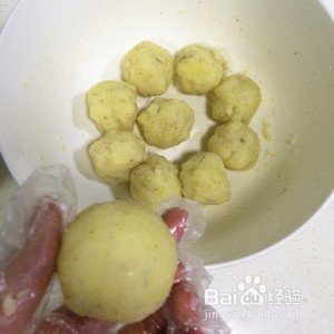 一口一个的黄金虾球