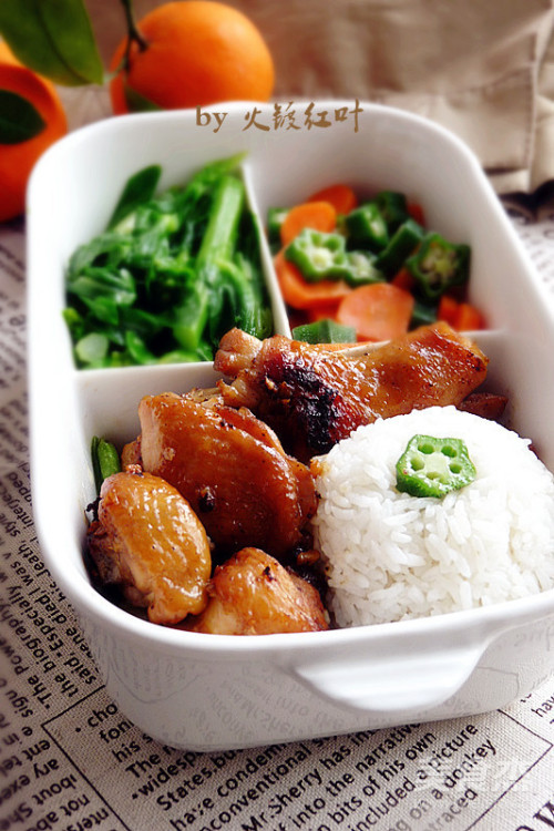 沙姜鸡蔬菜盒饭