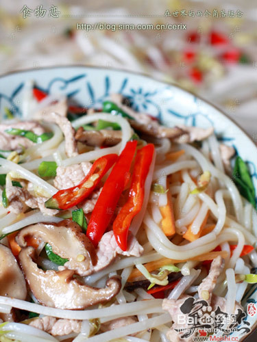 肉丝炒米粉的做法