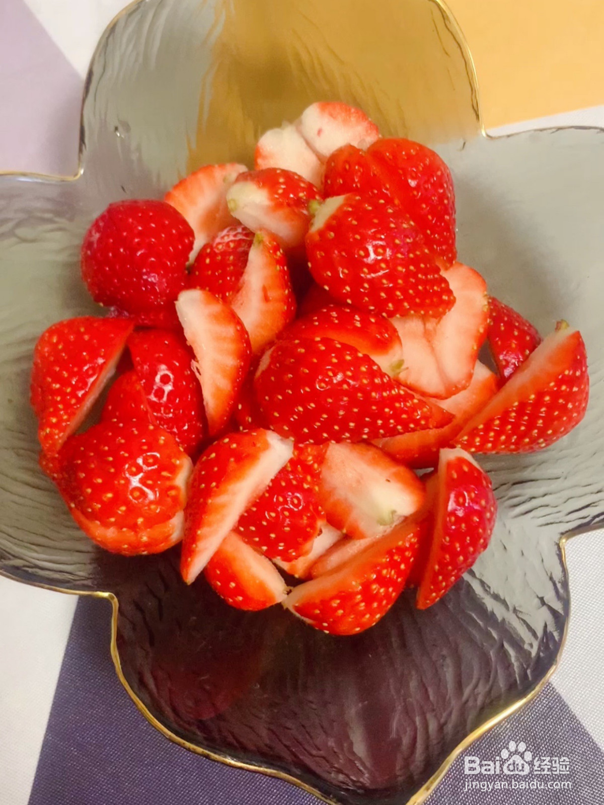 花环草莓拿破仑的做法